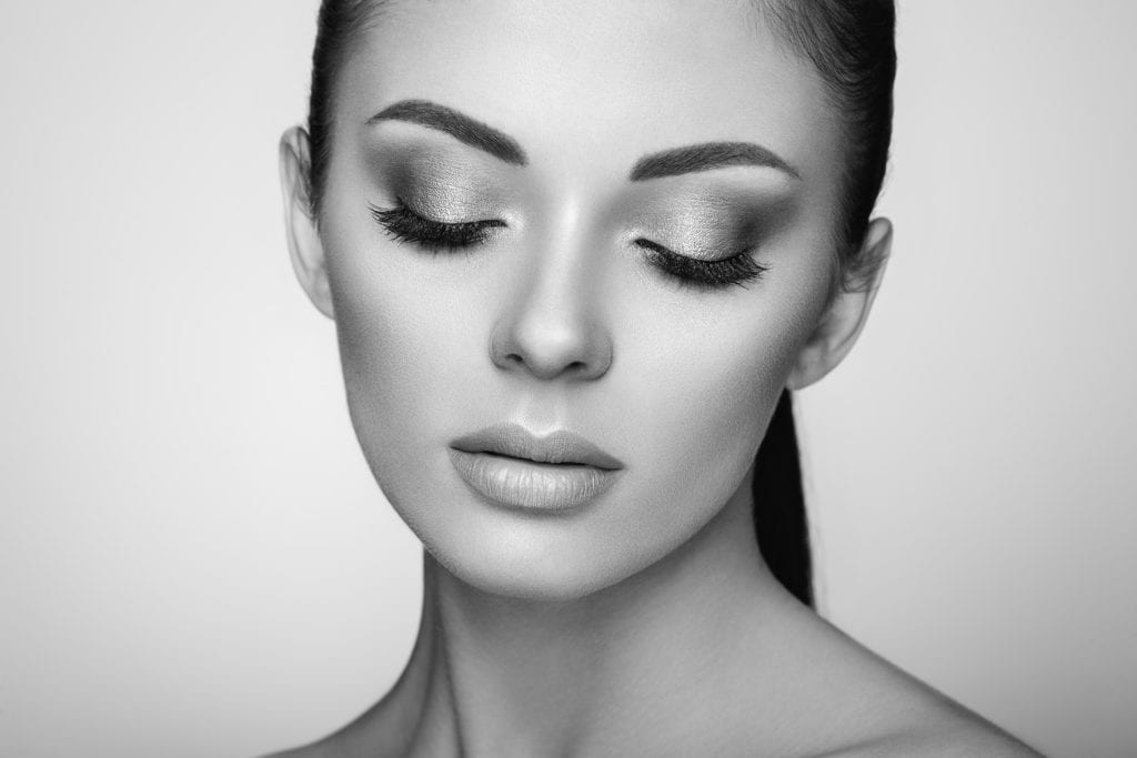 Moore Beautiful's Glamorous Hybrid Lash Extensions - A Mixture of Classic and Volume Lashes